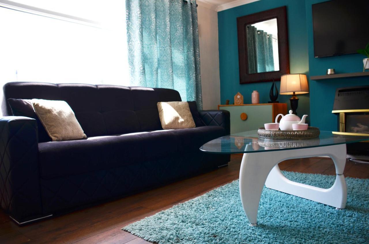 Sm Dreams Unlimited Serviced Accommodation- Stanwell-Staines-Heathrow ภายนอก รูปภาพ